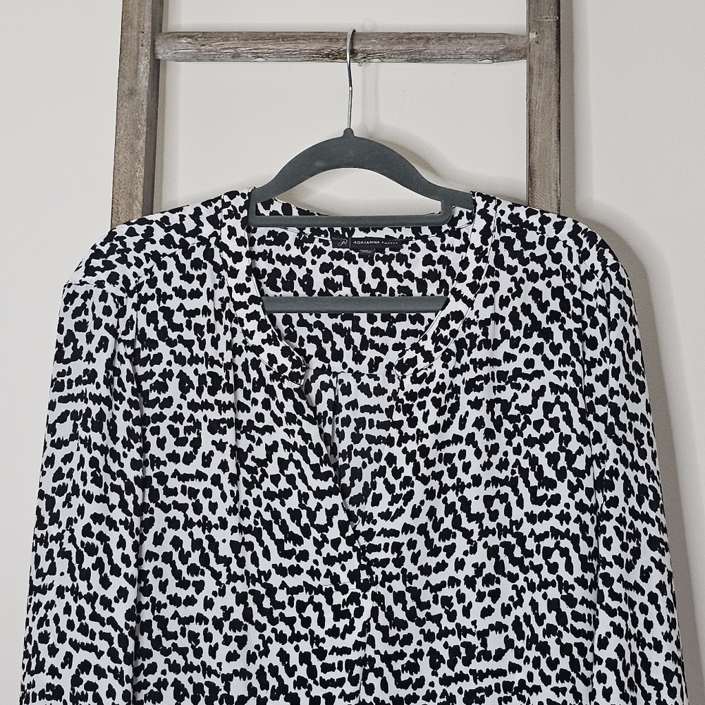 ⭐️40% Off⭐️ Adrianna Papell Black and White Dotted Blouse - Picture 2 of 10